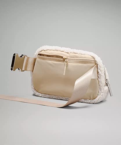 Lululemon Athletica Everywhere Fleece Belt Bag (Light Ivory)