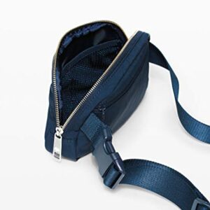 Lululemon Everywhere Belt Bag 1L (True Navy)