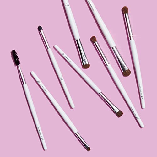 e.l.f. Blending Eye Brush, Softens Dramatic Edges & Fine Lines, For Eyeshadow, Eyeliner & Concealer