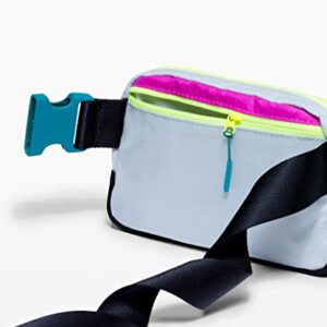 Lululemon Everywhere Belt Bag 1L (Highlight Purple/Vapor/Intense Teal)