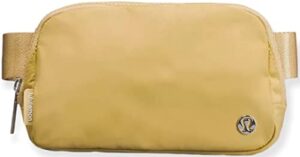 lululemon everywhere belt bag 1 litre (gold spice)