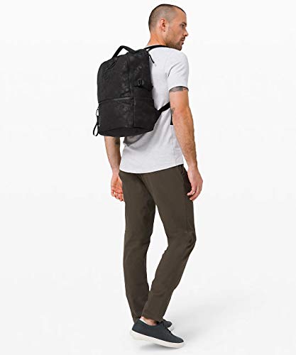 LULULEMON Lightweight New Crew fits 15" laptop Backpack 22L Gym Travel School - Camo