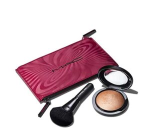 m.a.c. hypnotizing holiday trick of the light mineralize skinfinish kit – bling me to life mineralize skinfinish and 143s face brush