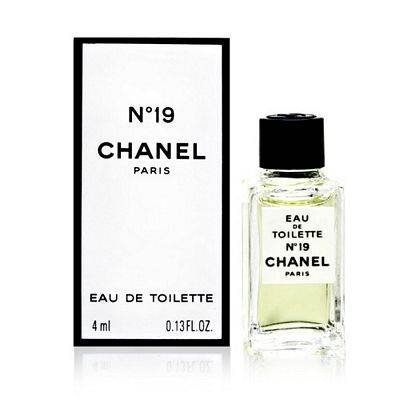 Chanel No. 19 by Chanel for Women 0.13 oz EDT Mini