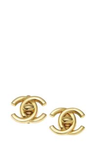 chanel, pre-loved gold ‘cc’ turnlock earrings medium, gold