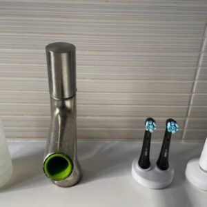 HOYT DESIGN for Oral-B iO Countertop Electric Toothbrush Brush Head Holder (Only Compatible with iO Series Heads)