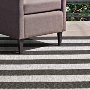 nuLOOM Haylie Chevron Striped Indoor/Outdoor Area Rug, 5' 3" x 7' 6", Black