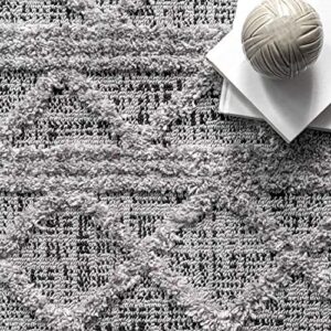 nuLOOM Dottie Soft Shaggy Textured Trellis Tassel Area Rug, 7' 10" x 11', Grey