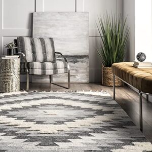 nuLOOM Ellie Textured Diamond Aztec Tassel Area Rug, 8' x 10', Grey