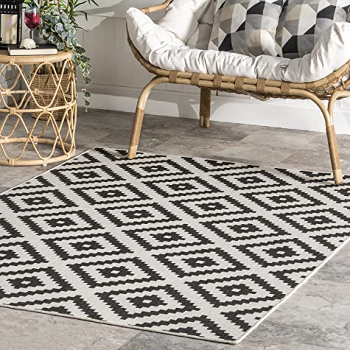 nuLOOM Darrow Moroccan Diamond Indoor/Outdoor Area Rug, 8' x 10', Black and White