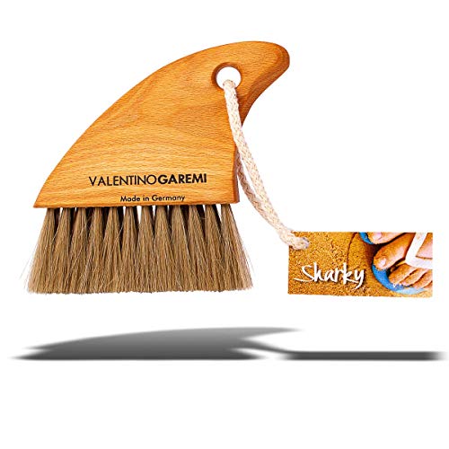 Valentino Garemi Sand Beach Cleaning Brush – Body Skin Feet Sand Remove Eliminate – Easy Beach Bag Clip – Genuine Soft Horse Hair, Shark Fin Design – Made in Germany