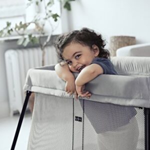 BABYBJORN Travel Crib Light - Silver + Fitted Sheet Bundle Pack