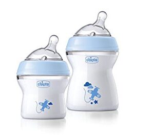 Chicco NaturalFeeling Gift Set with 2 Newborn Baby Bottles + Pacifier, 0 m + Blue