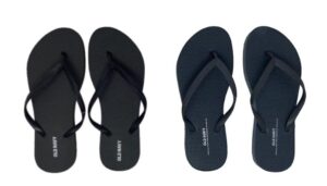 old navy women beach summer casual flip flop sandals (11 gray flip flops & black flip flops) with dust cover