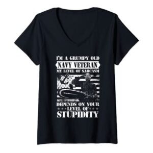 Womens Distressed Vintage I m A Grumpy Old Quote Navy V-Neck T-Shirt