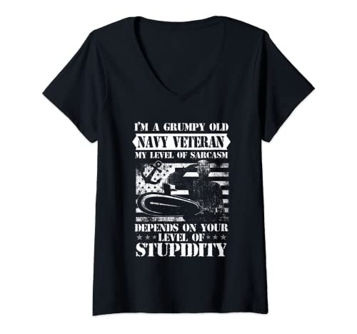 Womens Distressed Vintage I m A Grumpy Old Quote Navy V-Neck T-Shirt