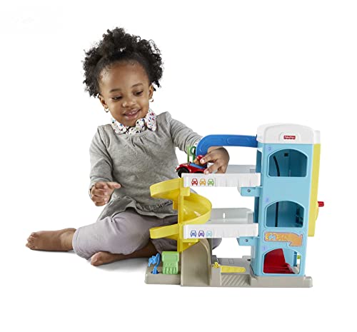 Fisher-Price Little People Toddler Toy Helpful Neighbor’S Garage Playset with Spiral Ramp and 2 Wheelies Cars for Ages 18+ Months