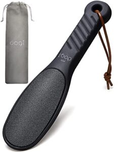aogi foot rasp pedicure foot file – removes damaged and hard skin, avoids callus buildup – gentle, fine file for at-home professional treatment (black, waterproof, comes with original pouch)