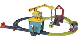 thomas & friends motorized toy train set fix ‘em up friends with carly the crane, sandy the rail speeder & thomas for ages 3+ years