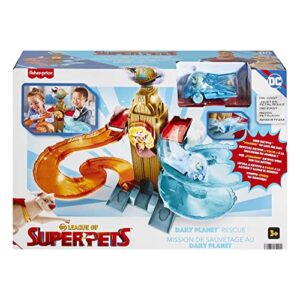 Fisher-Price DC League of Super-Pets Daily Planet Rescue die-cast vehicle racetrack playset with vehicle launcher and 2 ramps for kids ages 3 and up