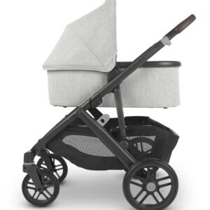 Bassinet- Anthony (White and Grey Chenille/Carbon)
