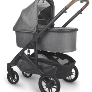 Cruz V2 Stroller – Greyson (Charcoal mélange/Carbon/Saddle Leather) + Bassinet – Greyson (Charcoal mélange/Carbon)