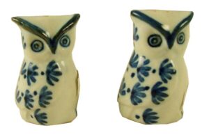porcelain blue and white hoot owl salt and pepper shakers