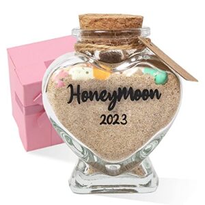 Qunrwe Honeymoon Essentials Bridal Shower Gift Wedding Registry Gift Honeymoon Travel Gift for Couples Newlywed Fiance Honeymoon Sand Jar with Love Message Pills (Gift Box Includes)