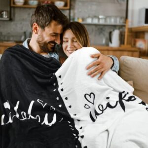 Hubby and Wifey Blanket Wedding Gifts For Couples - Unique Bridal Shower Mr and Mrs Gifts Bride To Be Gifts His And Her for Newlywed Valentines Day Christmas Anniversary Married Gifts（60"x50"）