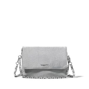 baggallini flap crossbody w/chain silver shimmer one size