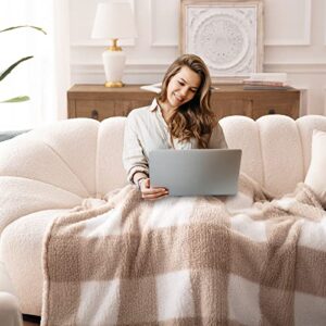 Bertte Fluffy Sherpa Throw Blanket Ultra Soft Warm Lightweight Plaid Shaggy Blanket for Couch Sofa Travel, Premium Reversible Decorative Blanket for All Seasons (Checker Beige, 60in x 80in)