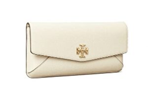 tory burch women’s kira clutch in pebbled leather (new ivory)