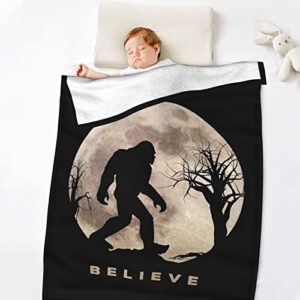 Funny Bigfoot Sasquatch Full Moon Fleece Blanket - All Season 300GSM Lightweight Plush Fuzzy Cozy Soft Flannel Throw Blanket for Bed Sofa Couch Travel Camping 30x50 inches