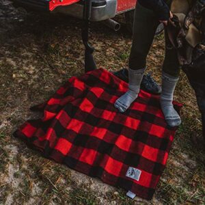 Minus33 Merino Wool - White Mountain Woolen Lodge Twin Blanket - Buffalo Plaid - Warm Throw Blanket - Picnic Blanket - 80% Recycled Wool - 65W x 90L - Red and Black Plaid