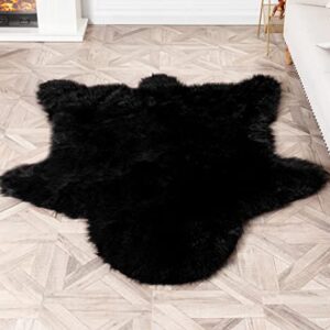 AbunHeri Faux Black Bear Rug Faux Cowhide Rug Animal Print Area Rug Faux Sheepskin Fur Rug Decor for Living Room (5.1x6.1 Feet)