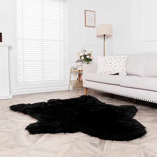 AbunHeri Faux Black Bear Rug Faux Cowhide Rug Animal Print Area Rug Faux Sheepskin Fur Rug Decor for Living Room (5.1x6.1 Feet)