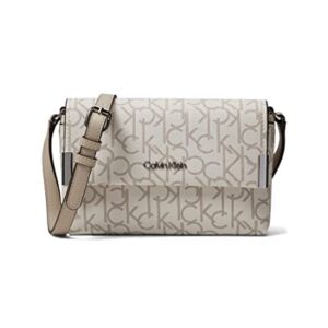 Calvin Klein Key Item Flap Signature Crossbody Vanilla/Khaki/Mushroom PROCESSING PROCESSING