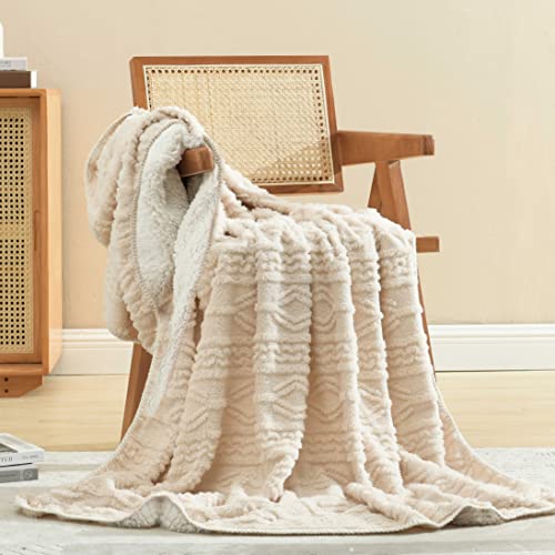 SofyCotty Sherpa Throw Blanket Soft Warm Cozy Plush Throws Blankets for Couch Sofa, Flannel Fleece Throws Geometric Knitted Pattern Blankets for Bed Living Room(50x60 inches,Ivory Beige)