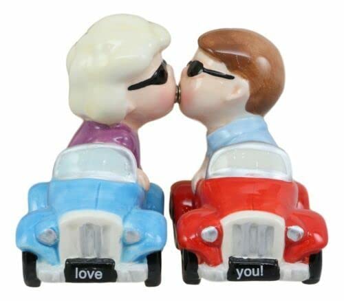 Set Of 1 Love You Valentines Couple Kissing In Cars Magnetic Salt And Pepper Shakers