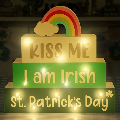 SURCVIO St Patricks Day Decorations Wooden Block Sign with Led Lights Light up Wood Sign Decor for Table Mantle Irish Themed Party Home Farmhouse Desk Decor Home Tabletop Tiered Tray Decor