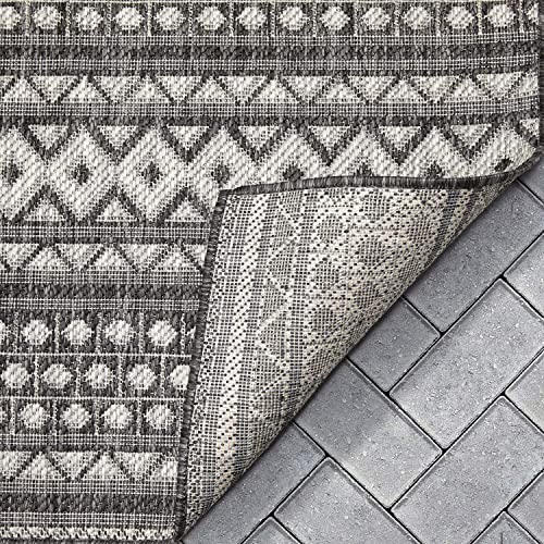 Well Woven Indoor/Outdoor Runner Rug 2'7" x 9'10" Arwen Black & Grey Moroccan Tribal Striped