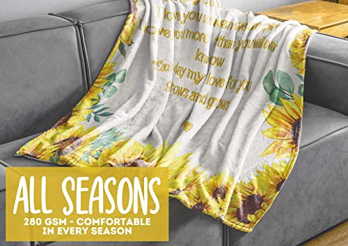 InnoBeta Gigi Sunflower Throw Blanket - Gigi Gifts for Grandma - Flannel Blankets Gift for Gigi on Christmas, Birthday, or Thanksgiving - 50" x 65"