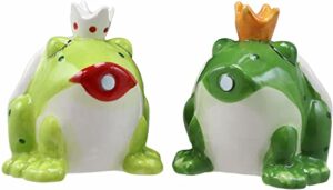set of 1 frog prince and princess kissing ceramic magnetic salt and pepper shakers