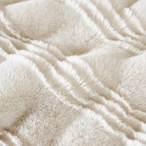 Amélie Home Warm Faux Fur Throw Blanket, Beige Fuzzy Soft Blanket, Special Wavy Pattern, Comfy Furry Throw Blankets for Couch Sofa Chair Bed, 50 X 60 Inch