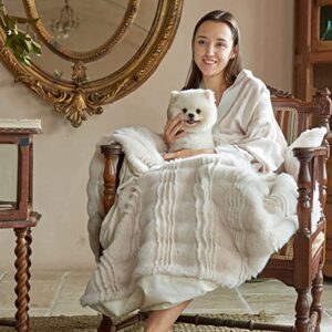 Amélie Home Warm Faux Fur Throw Blanket, Beige Fuzzy Soft Blanket, Special Wavy Pattern, Comfy Furry Throw Blankets for Couch Sofa Chair Bed, 50 X 60 Inch