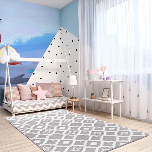 junovo Super Soft Shaggy Area Rugs for Bedroom Living Room, Modern Furry Rug Indoor Plush Carpet for Kids Girls Teens Room, Large Grey Runner Rug Fuzzy Nursery Rug for Dorm Room Home Decor, 4 x 6 Feet