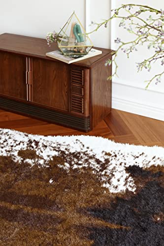 Soft Medium Faux Cowhide Rug (4.3ft x 5.6ft) - Cruelty-Free Animal Hide Carpet - Non-Slip Rug, Cow Print Decor - Farmhouse, Western Floor Rugs for Living Room, Bedroom, Dining Area or Office