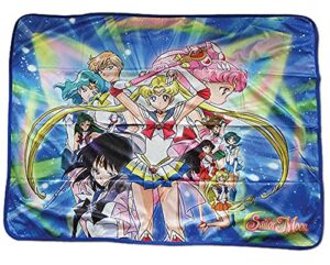 great eastern entertainment sailor moon s throw blanket, multicolor 48″ wide x 60″ long