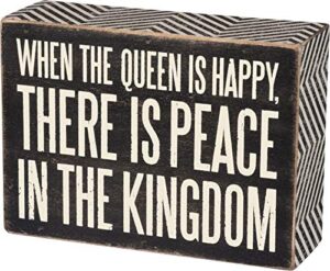 primitives by kathy 31134 chevron trimmed box sign, 5.50″ x 4″ x 1.75″, queen is happy