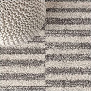 JONATHAN Y MOH204A-8 Lyla Offset Stripe Indoor Farmhouse Area-Rug Bohemian Minimalistic Striped Easy-Cleaning Bedroom Kitchen Living Room Non Shedding, 8 X 10, Grey